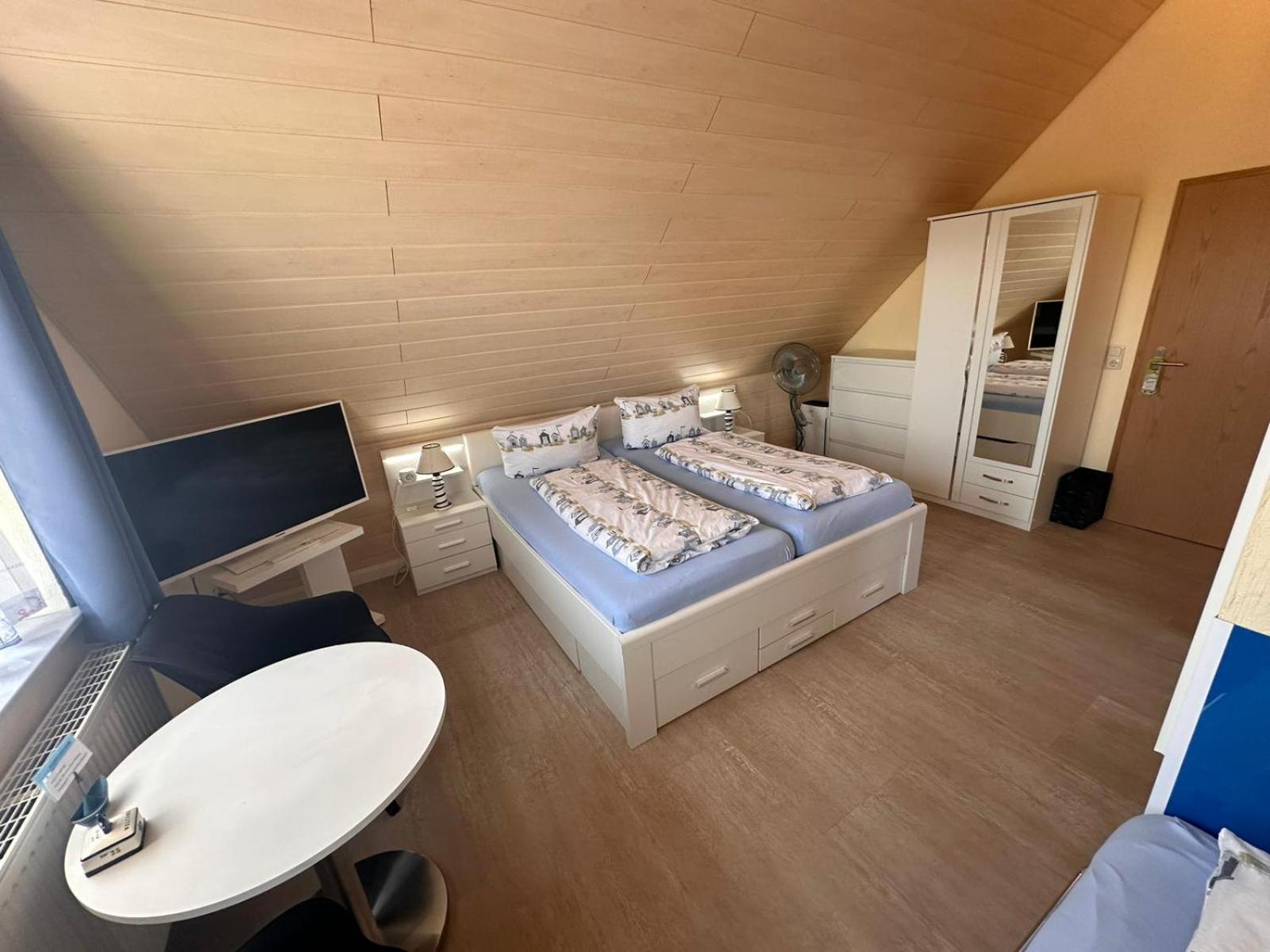 Hotel Drostenhof Garni エセンス エクステリア 写真