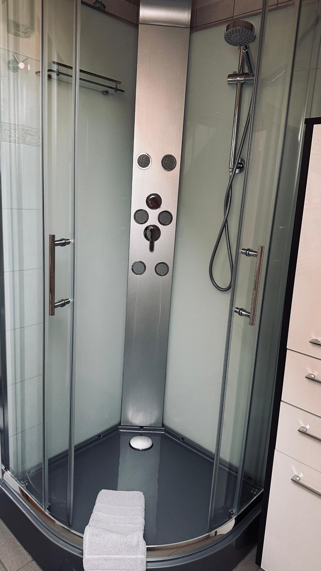 Hotel Drostenhof Garni エセンス エクステリア 写真