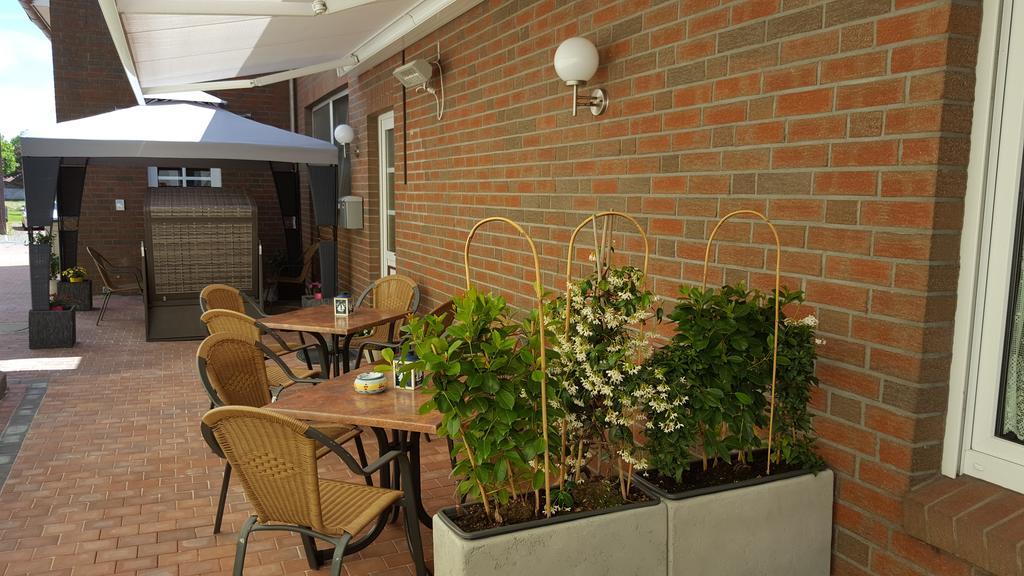 Hotel Drostenhof Garni エセンス エクステリア 写真