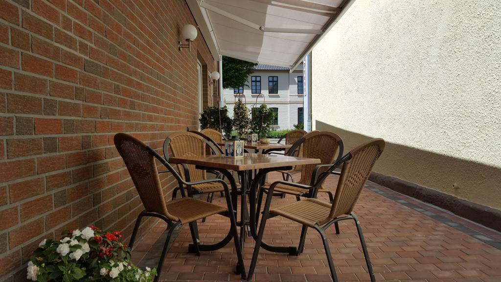 Hotel Drostenhof Garni エセンス エクステリア 写真